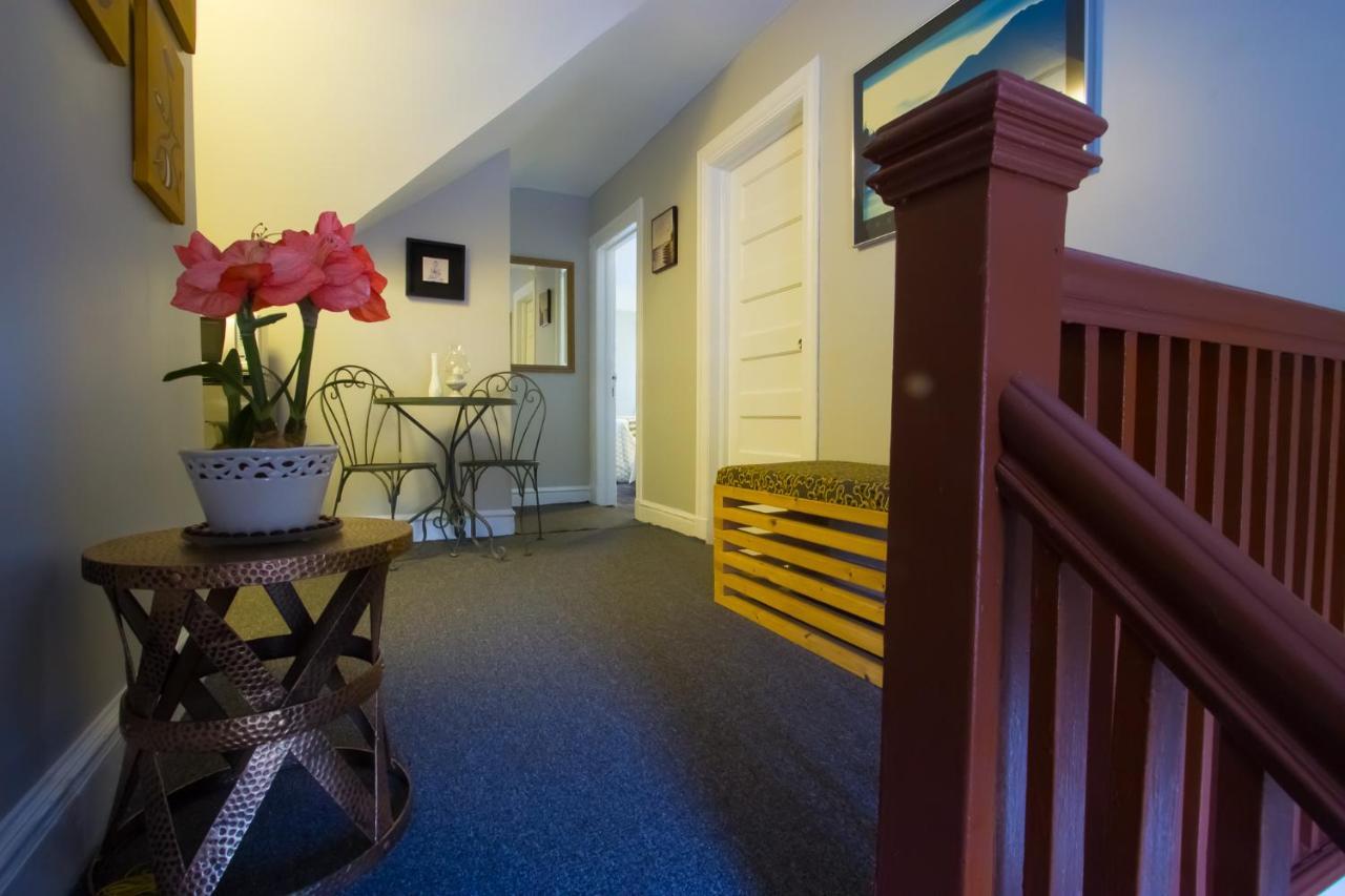 A And Fayebed And Breakfast, Inc, Acomodação com café da manhã 